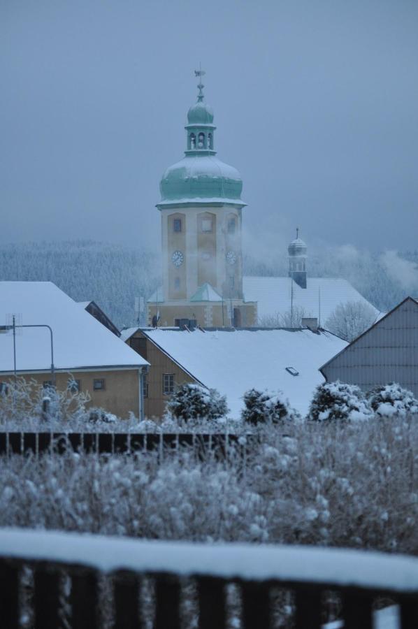 Apartmany Nemo Horni Blatna Exterior photo
